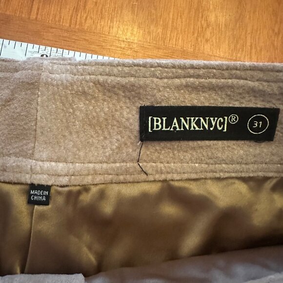 Blanknyc Tan Suede Cargo Shorts With Button Pockets Size 31 / 12 - Picture 5 of 6